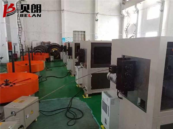 3D線材折彎機車間 3D線材折彎機車間