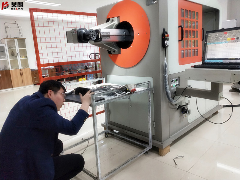 有一種技術叫鉆研——全自動鐵絲成型機 有一種技術叫鉆研——全自動鐵絲成型機