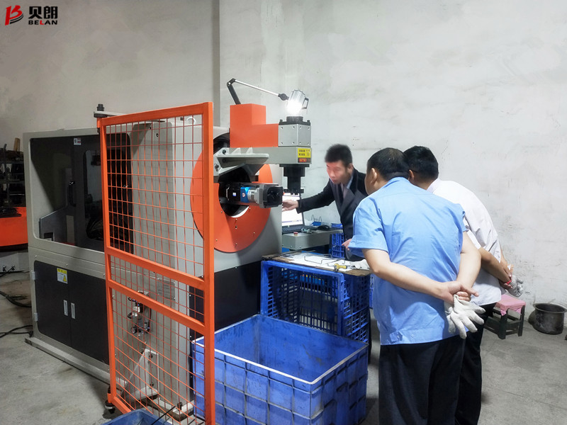 貝朗技術培訓客戶處員工現場 貝朗技術培訓客戶處員工現場